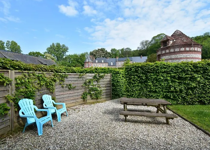 In Flainville Near Norman Coastline Holiday home *